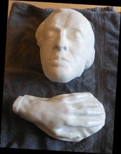 Charger l'image dans la galerie, Chopin life mask Head and hand death cast
