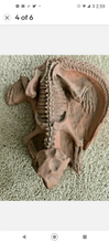 画像をギャラリービューアに読み込む, Psittacosaur Dinosaur Replica 14" Dinosaur skeleton cast in matrix