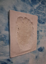 Load image into Gallery viewer, 1957 Tom Slick Bigfoot Cast track replica