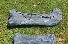 Cargar imagen en el visor de la galería, Camarasaurus leg cast replica