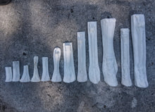 Load image into Gallery viewer, Horse legs and hooves cast replicas (Teaching quality) Unpainted