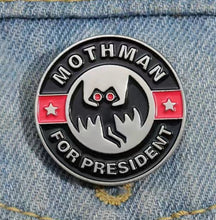 Cargar imagen en el visor de la galería, Mothman for President Pin