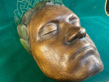 Laden Sie das Bild in den Galerie-Viewer, Beethoven life mask With Laurel Leaves / life cast (Resin) Ludwig van Beethoven&#39;s Life Mask Cast