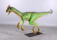 Cargar imagen en el visor de la galería, Dinosaur Guanlong Lifesize sculpture statue