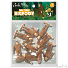 Laden Sie das Bild in den Galerie-Viewer, ITTY BITTY BIGFOOT Toy Figure