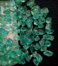 Load image into Gallery viewer, Beautiful 25 Piece Apatite Raw 6-8 MM Size Transparent Blue Apatite For Jewelry