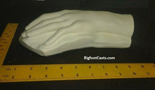 Laden Sie das Bild in den Galerie-Viewer, (Resin) Chopin Hand cast life mask / life cast Death cast Death mask reproduction