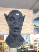 Cargar imagen en el visor de la galería, Gary Oldman Bat Bram Stokers Dracula Bat Life mask life cast Werewolf